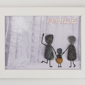 Steinbild Familie – Paar mit Kind – Winterlandschaft